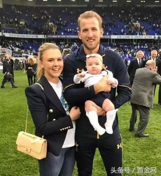 足球是圆的下一句是啥,足球是猿的