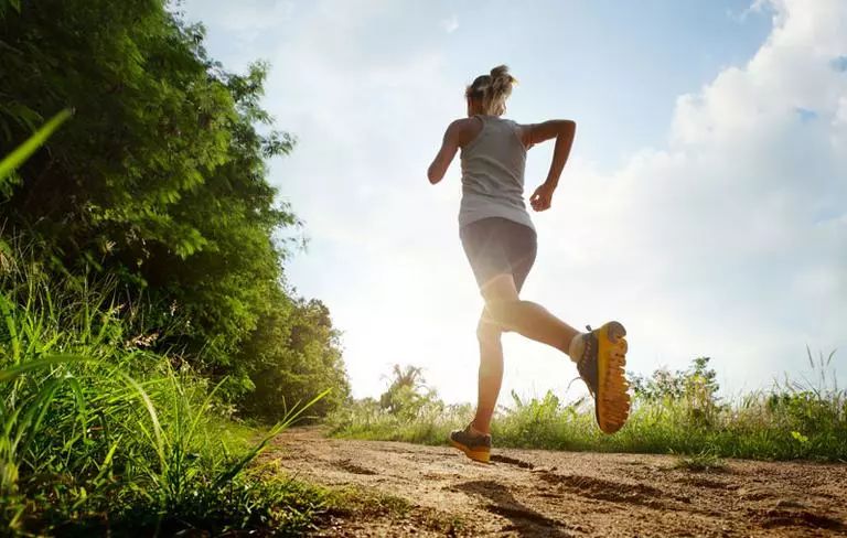 拒绝做一个油腻的女人,脸部油腻怎么去油
