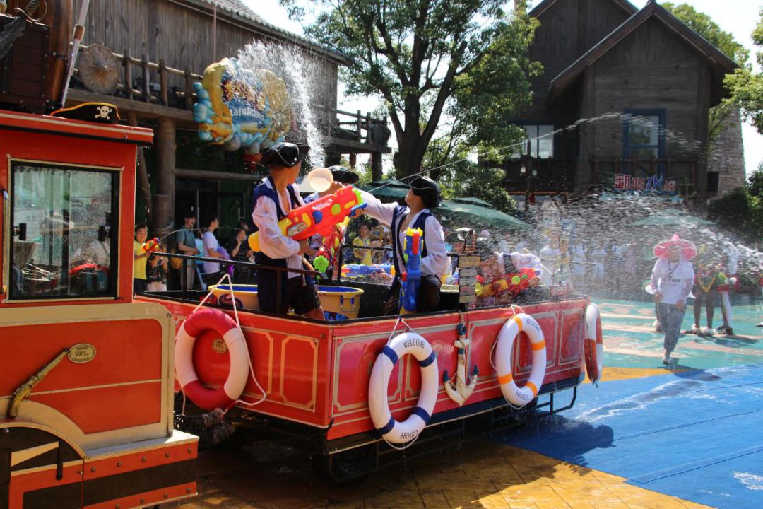 南昌龙虾节,万人啤酒龙虾节