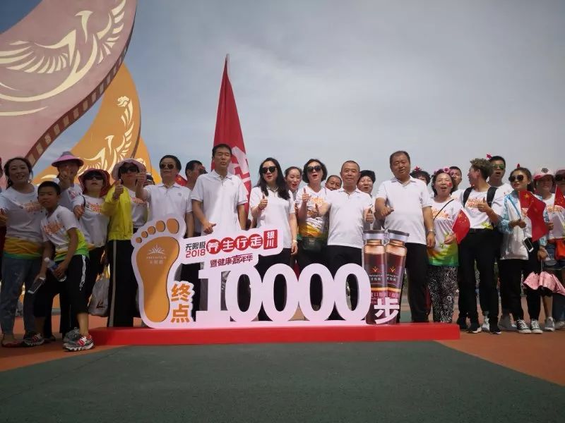 百人队伍花样入场,走出新花样完整版