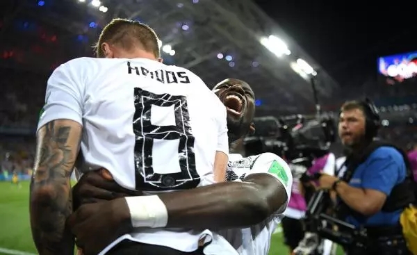 2018足球世界杯韩国vs德国回放,2002年世界杯半决赛韩国对德国