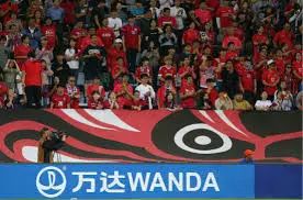 在世界杯上滚动的不是足球，而是黄金