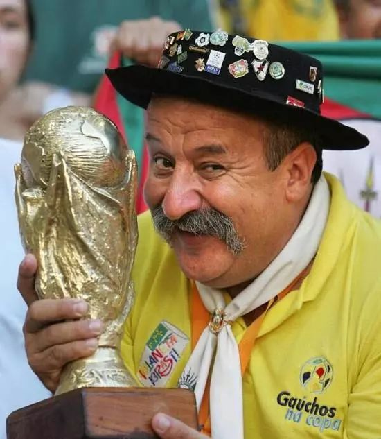 世界杯十大暖心泪奔瞬间,世界杯十大感人视频