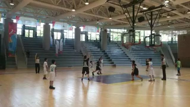 秀出自信引爆篮球魅力!2018年海淀学区第二届“聚·享杯”篮球比赛拉开帷幕