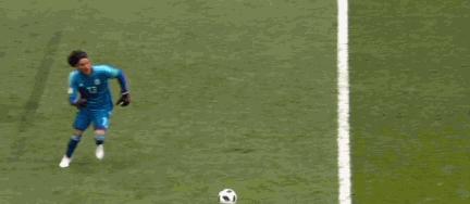 韩国队足球世界杯犯规小合集,02年世界杯韩国队犯规集锦