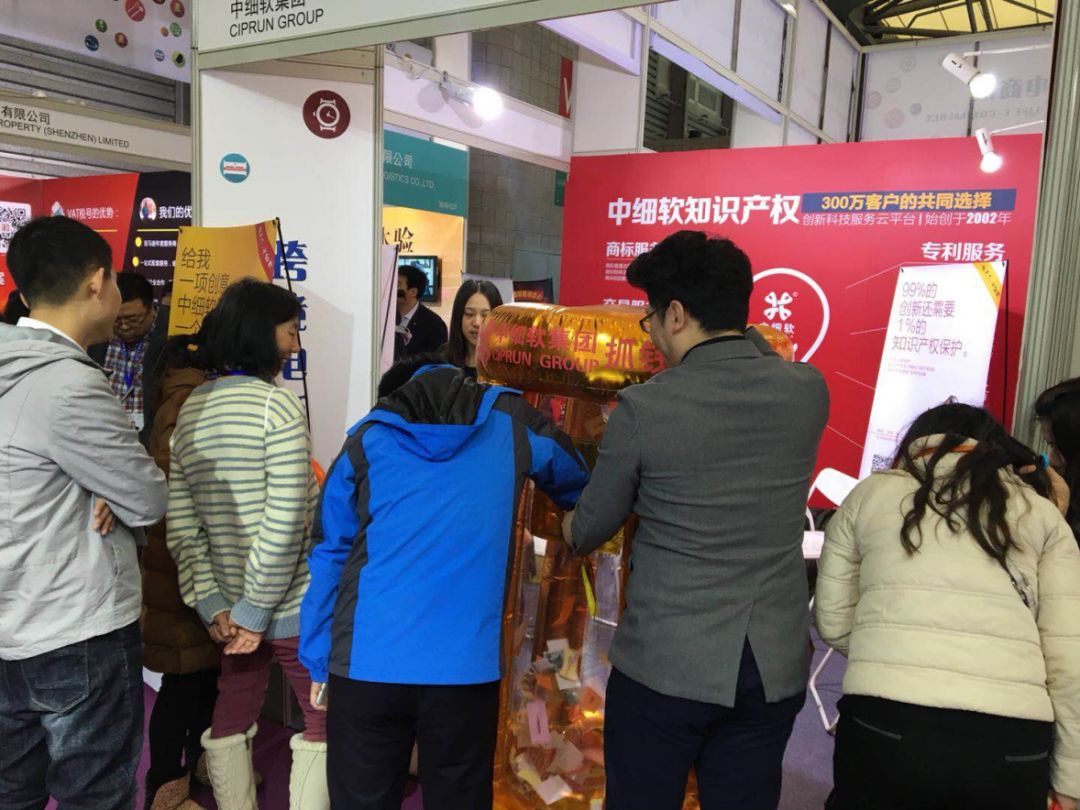 怎么给女生买名牌包,如何平价买大牌包包