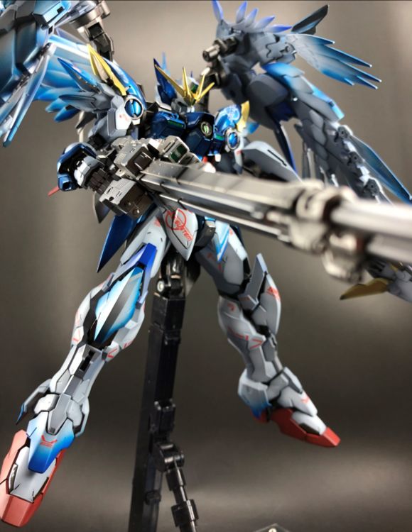 佳作：炒冷饭的阿迪达斯hirm飞翼高达，老衲作品