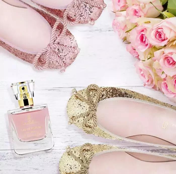 逼死强迫症小白鞋,高帮小白鞋平底鞋推荐