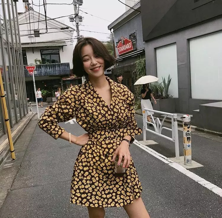 别人的大胸成累赘，平胸成烦恼，我这样穿，随意都好看