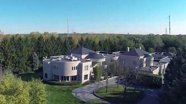 乔丹豪宅半价出售没人买？1平米折合人民币不到两万，买房还送鞋