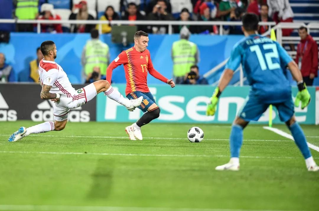 梅西也做过c罗的动作吗,梅西不满裁判判罚称var未起作用