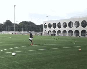 曼联足球小将集训条件,穆帅谈博格巴转会曼联