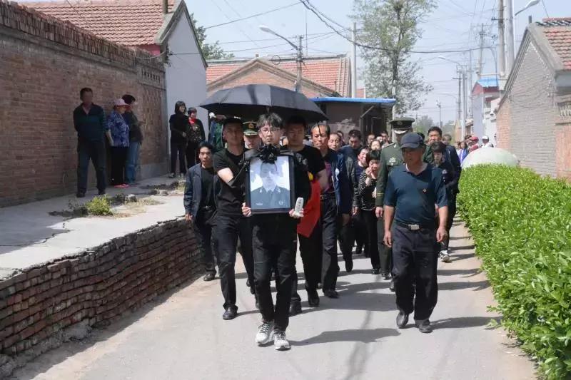 兄弟一路走好逝者安息,兄弟一路走好入土为安