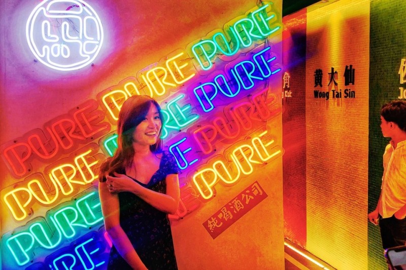 港风复古美食店,复古港风川菜