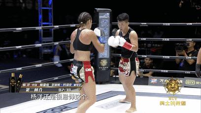 女拳击手一拳能打出多大力量,女拳手的一拳都有这样的威力
