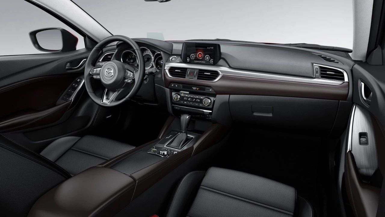 全新本田雅阁对比阿特兹！20万运动中型车该如何选择？