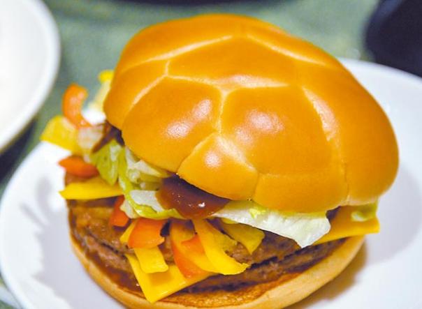 梅西竟是梅菜西兰花？C罗谐音“吸螺”！国足这道菜简直黑暗料理