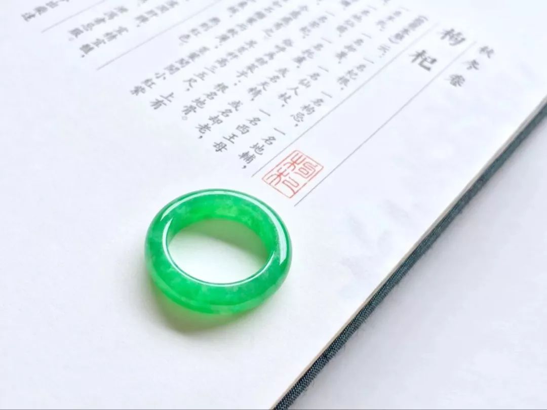 冰糯种翡翠的鉴别方法有哪些,冰糯种和糯种翡翠区别