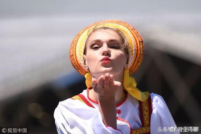 世界杯现场那些颜值巅峰女球迷,世界杯赛场那些高颜值女球迷瞬间