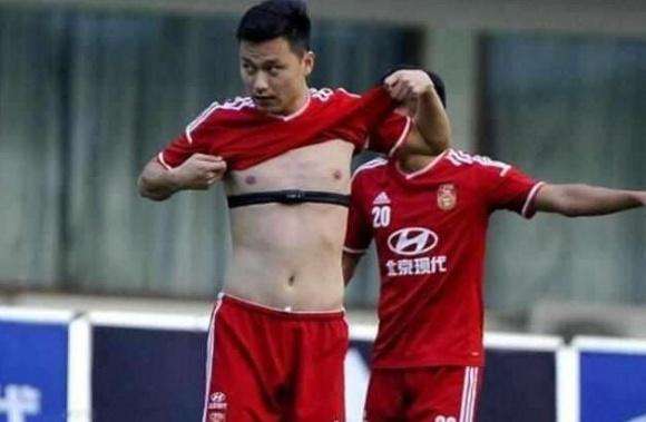 中国足球被吐槽最惨的一次,中国足球遭所有人吐槽