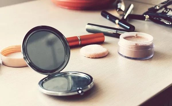 一到月底就还钱,一到月底就要生活费