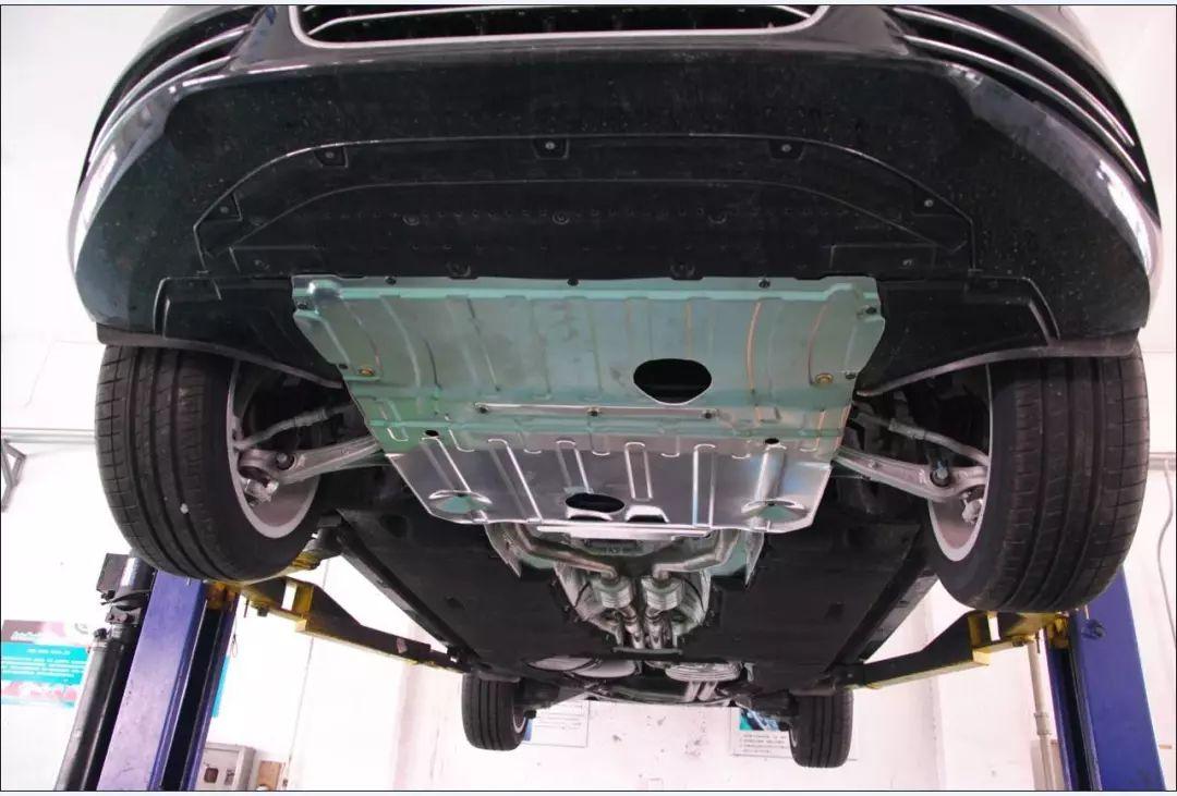 发动机装甲和底盘护板,底盘装甲好还是发动机护板好