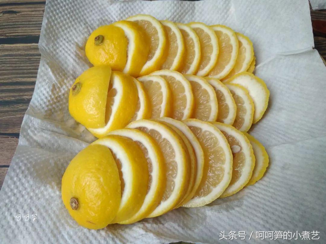 怎么做蜂蜜柠檬水超好吃又好看,柠檬水的做法简单又好喝不加蜂蜜