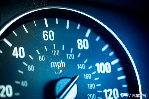 汽车时速表读数大于实际车速,汽车时速表显示的车速真的假的