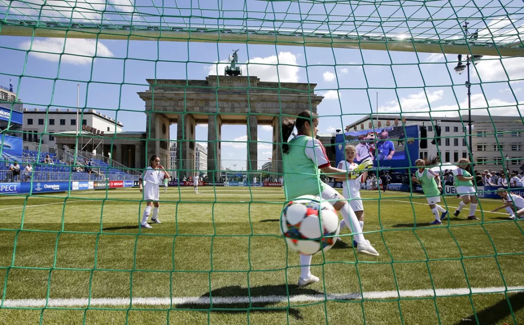 足球场奇葩位置,足球场奇葩系列