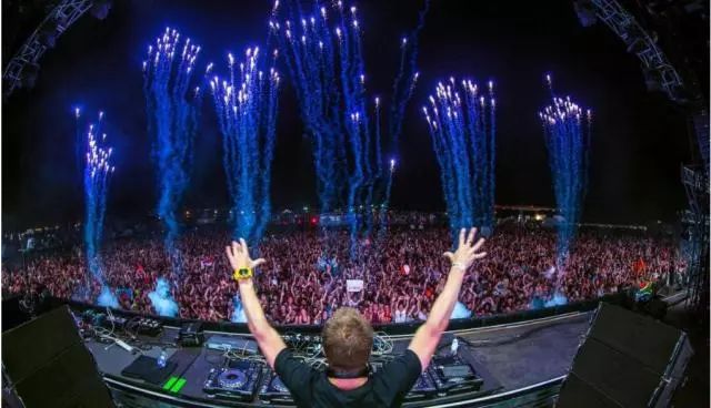 「送票」世界杯冷门太多？不如来湘家荡最潮夜场清凉一下！