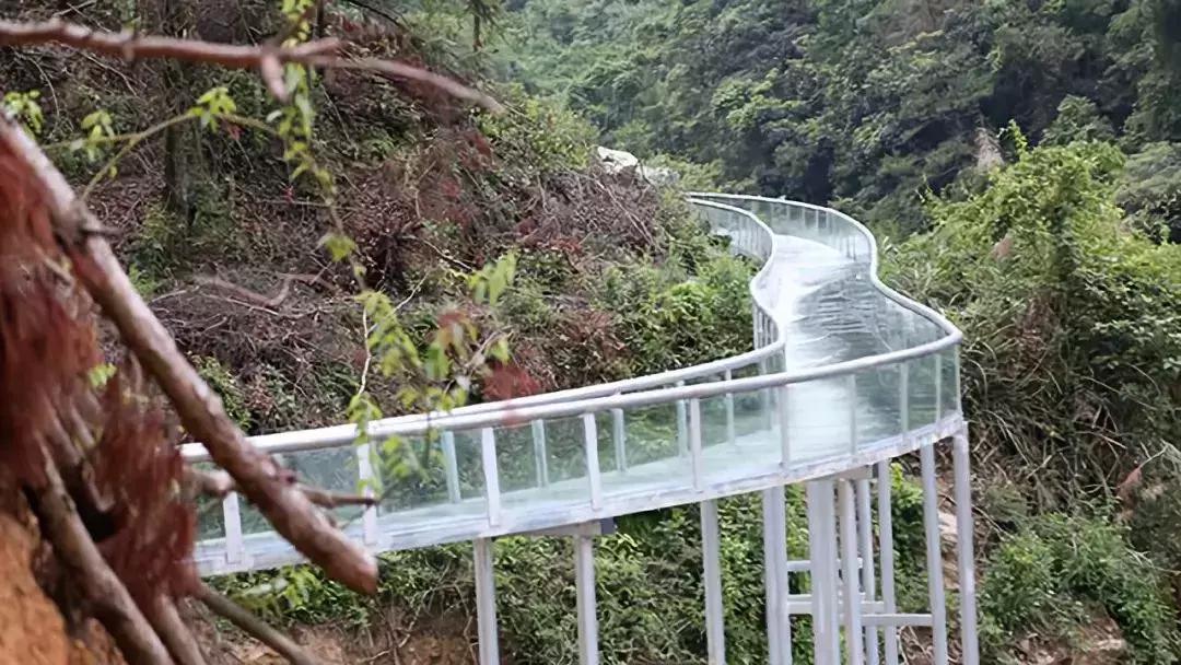 最长的高空玻璃漂流,好玩的高空玻璃漂流