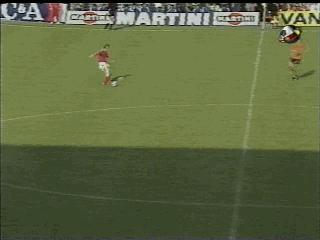 越位就是：你男朋友比任何人都靠近你闺蜜