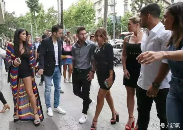 这个女人8岁就征服了球王,玛丽苏式的剧情都发生在她身上了!