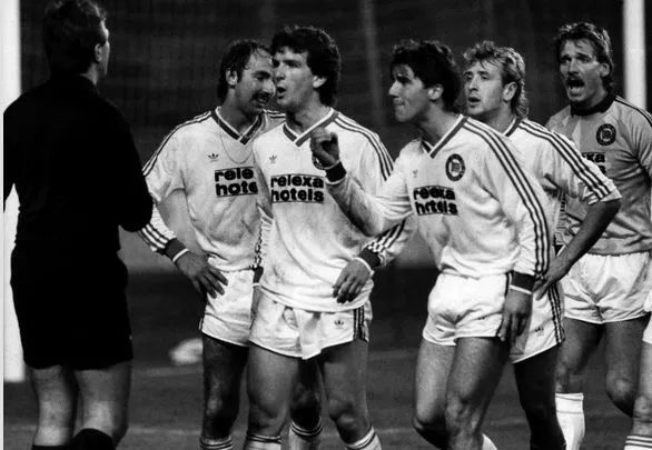 当世界杯赛场上响起“德意志高于一切”