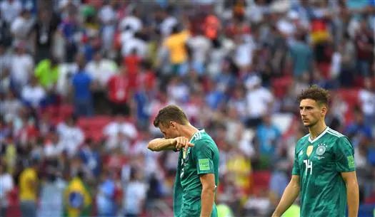 假装看过球丨从读秒绝杀到提前回家，冠军魔咒是德国队最好的借口