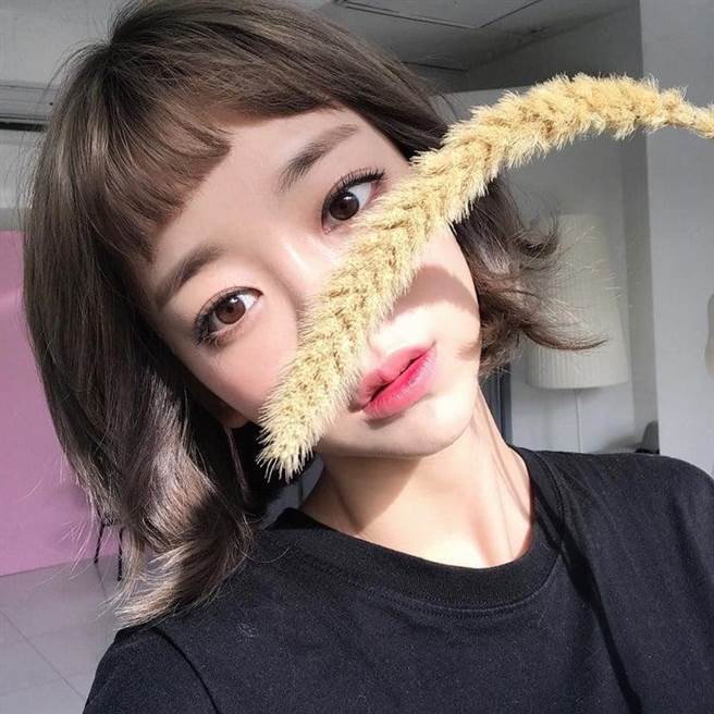 单眼皮眼妆不贴双眼皮怎么不无神,一个双眼皮一个内双眼妆教程