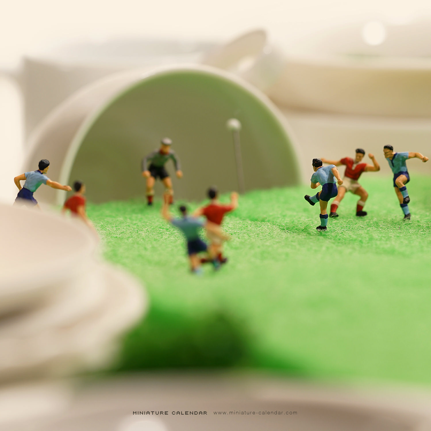 足球还能怎么玩儿,足球还能这么玩耍帅炫技两不误