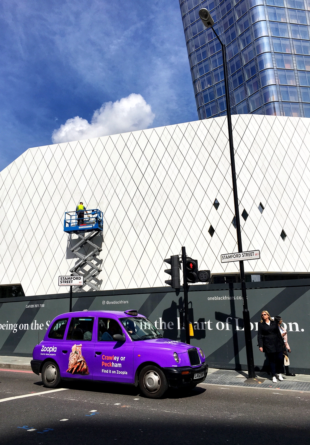 在伦敦和巴黎相约旅行,在伦敦约会