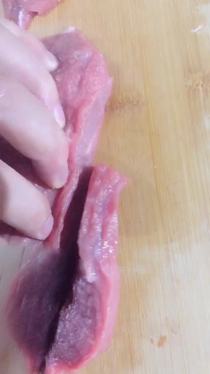 牛肉干的切法视频教程,最简单炸牛肉干做法视频