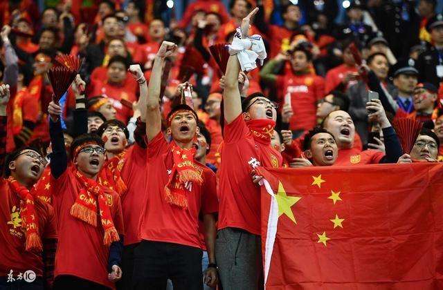 我不会踢球但我热爱足球,我不会踢足球