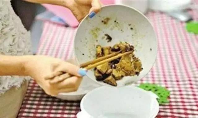 周星驰身患孤独绝症,憔悴老态:我让全世界笑过,岁月却没饶过我