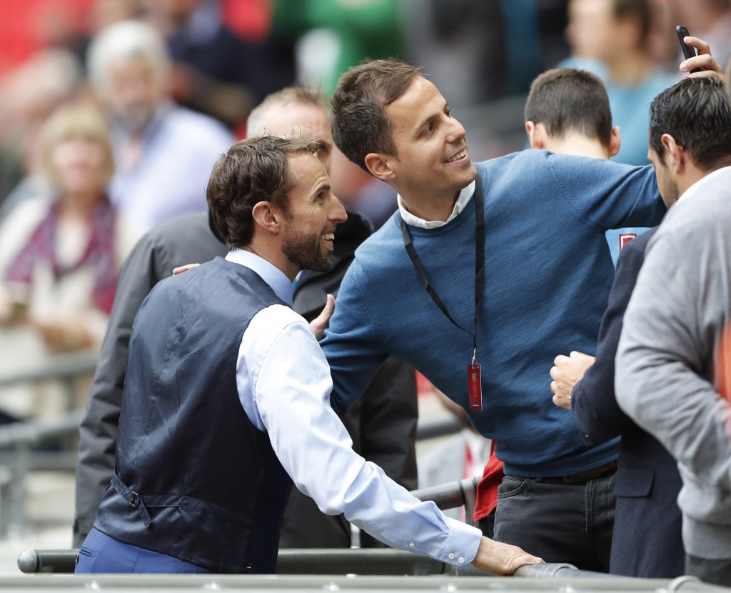 皮这一下很开心原版视频,皮这一下很开心粤语版