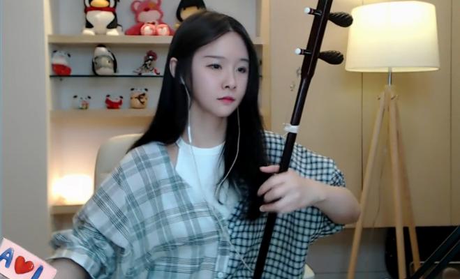 斗鱼阿冷直播的可持续发展路线,阿冷入驻斗鱼当天直播