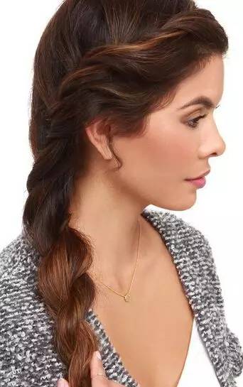 30-40岁女人烫发扎头发,烫发后怎么扎好看2019