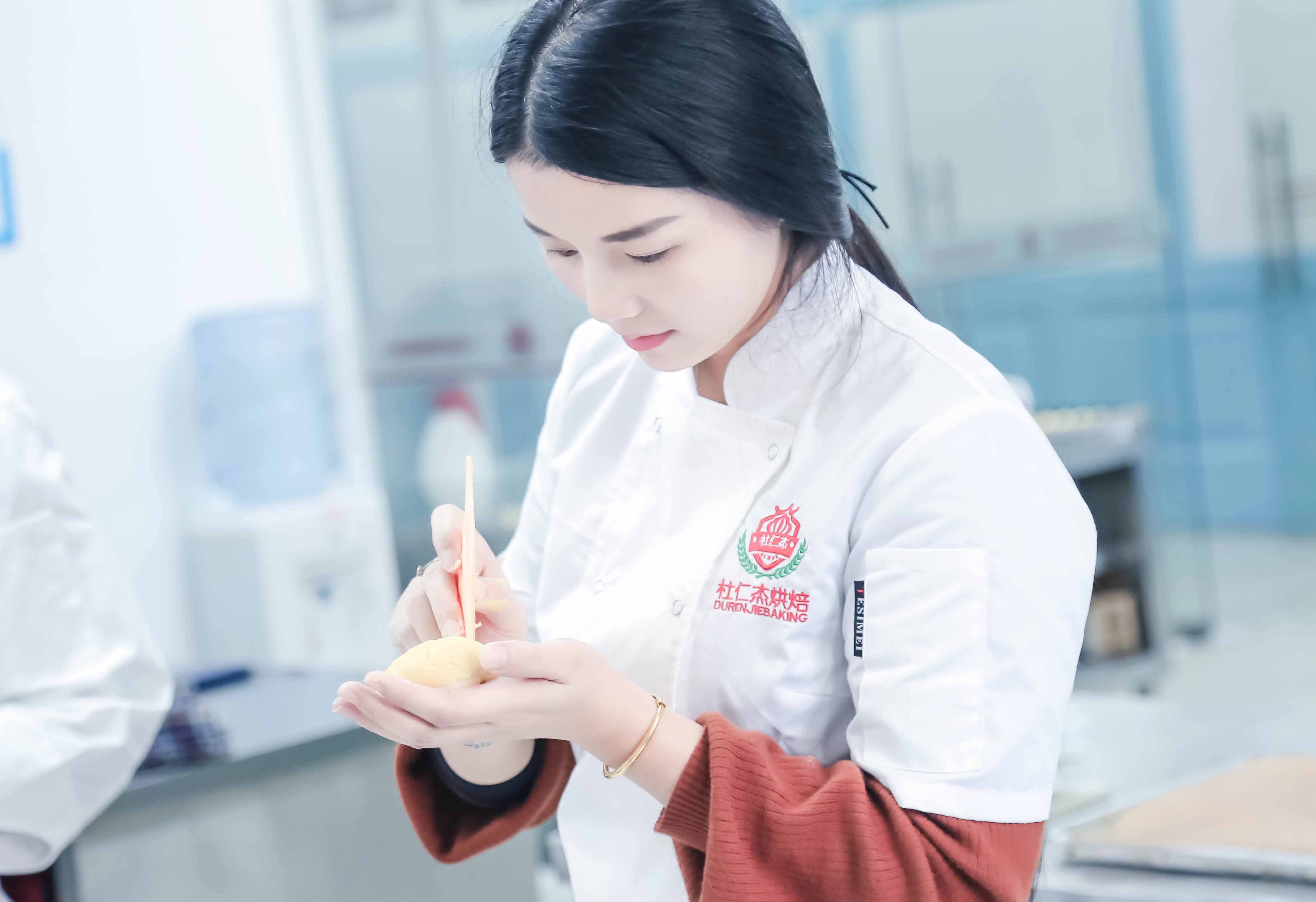 教你做无烤箱甜品抹茶冻芝士蛋糕,超简单的冻芝士蛋糕