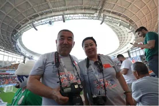 中国第一次进世界杯球迷有多疯狂,中国进入世界杯球迷有多疯狂