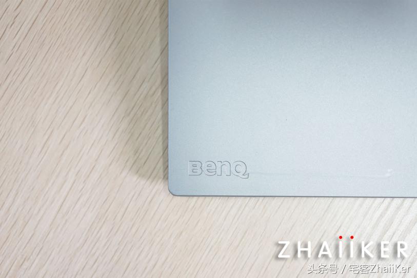 明基专业显示器PD2700U,明基pd2710显示器