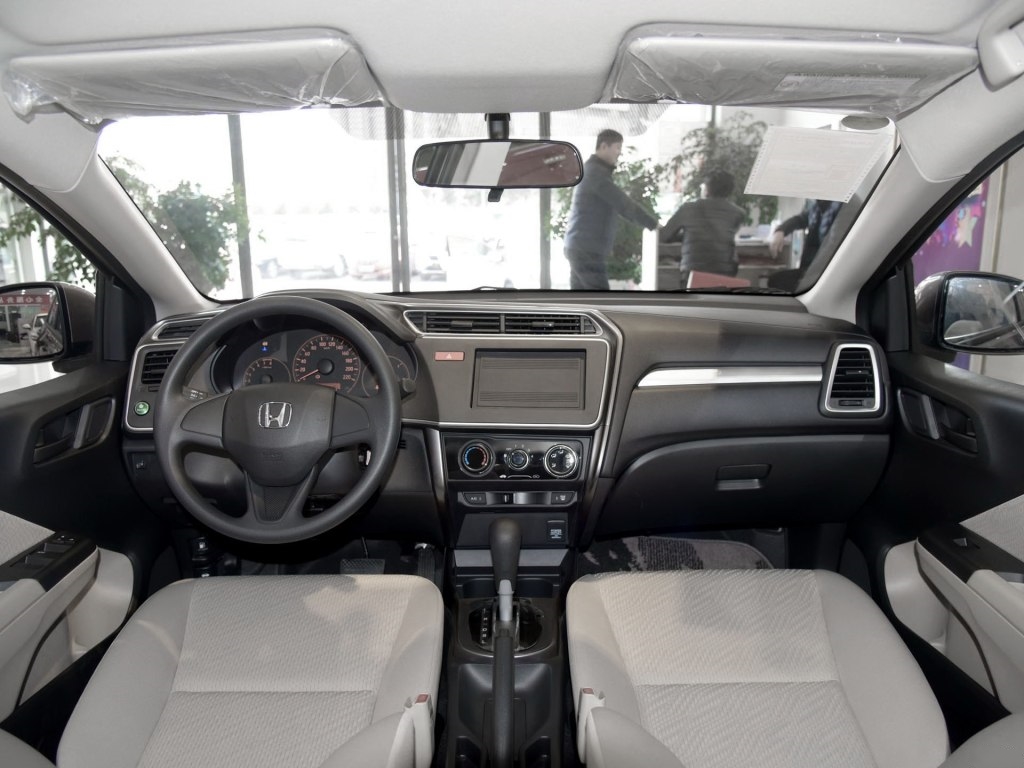 飞度从第几款开始使用地球梦,本田飞度七座8万左右