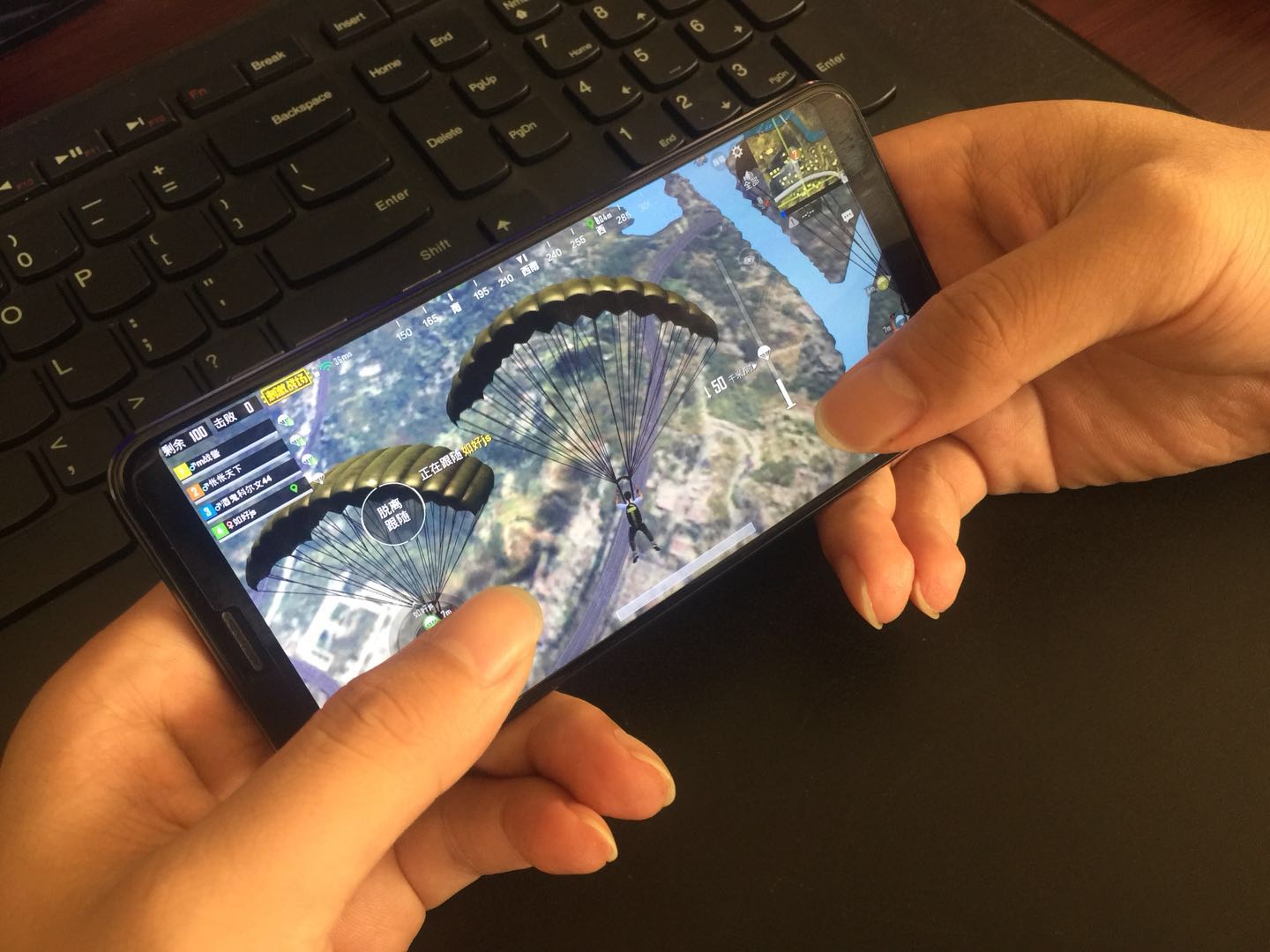 带拍照功能的游戏,手机除游戏拍照还有什么刚需性能