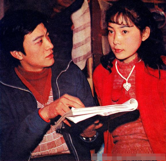 周里京唐国强对比,周里京和唐国强